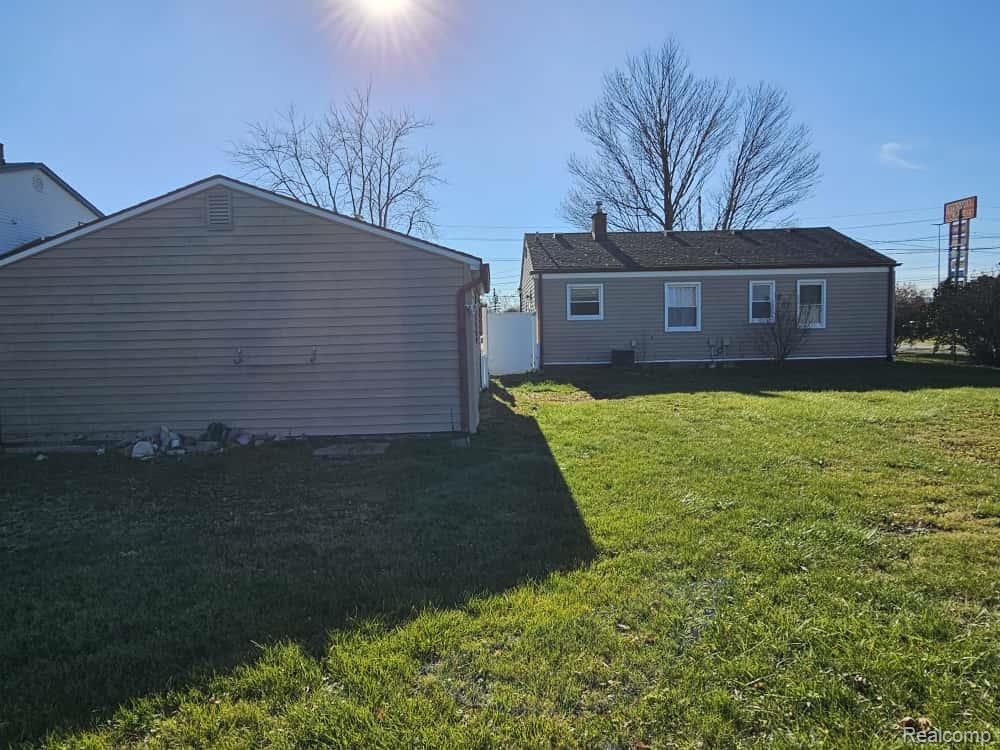 13811 E 14 Mile Road