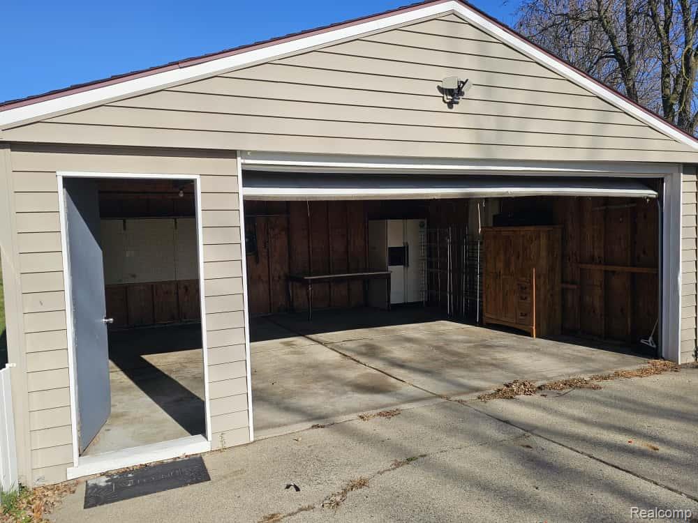 13811 E 14 Mile Road