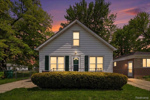 Photo of 23164 Donald Avenue, Eastpointe City, MI 48021 (MLS # 20261077282)