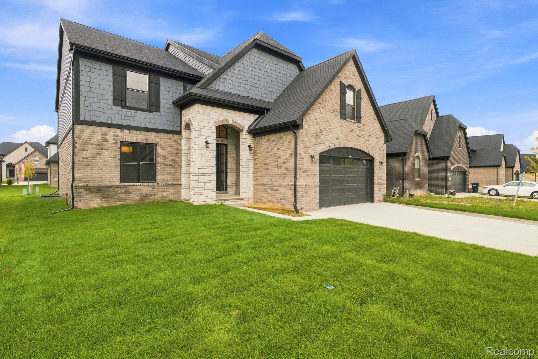 4075 Blossom Drive