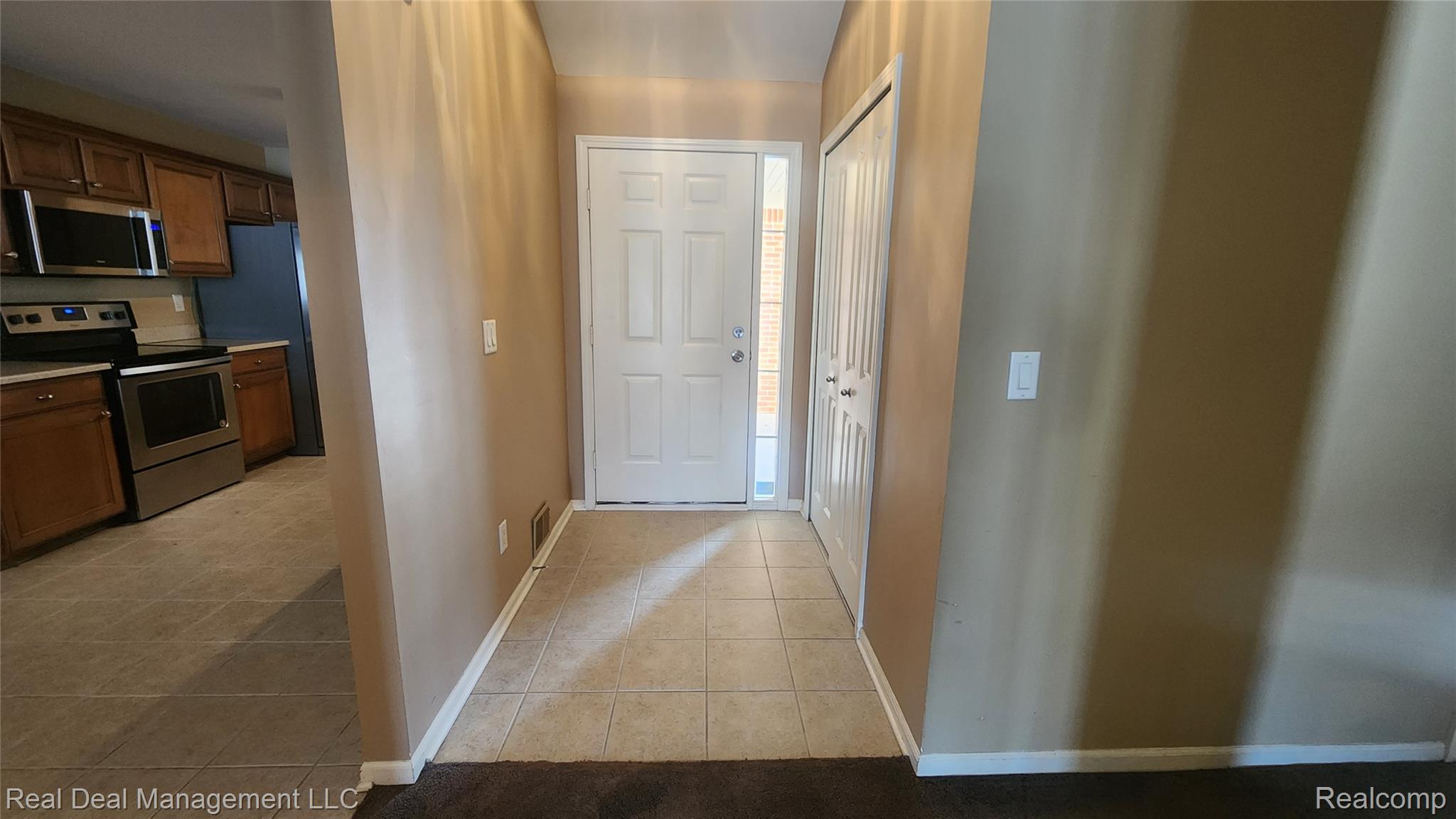 6146 Lone Oak Circle