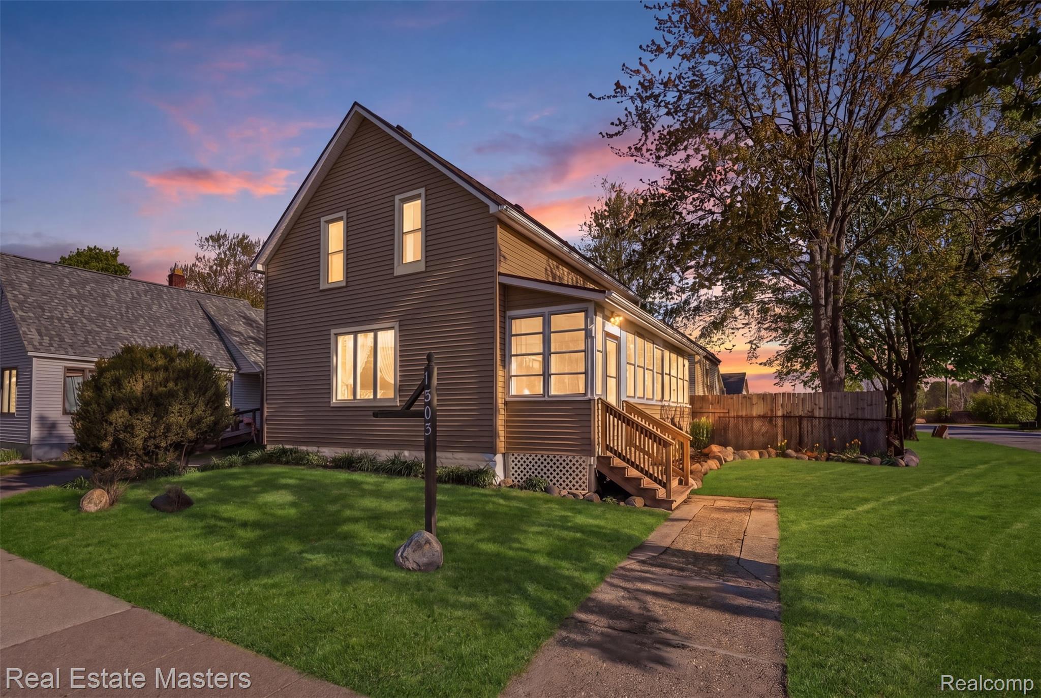 1303 BEARD Street