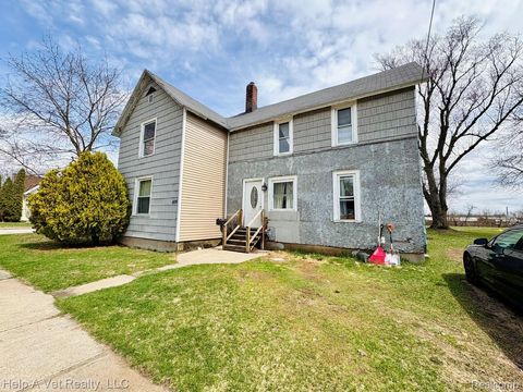 606 Bond Street Cadillac City MI 49601