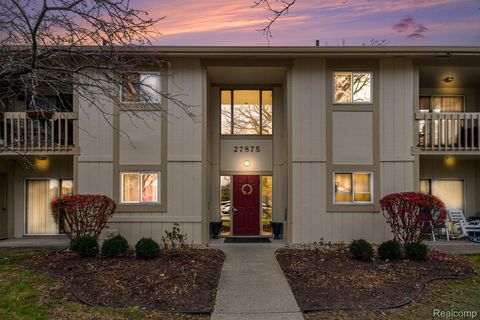 27875 Berrywood Lane 81 Farmington City MI 48334