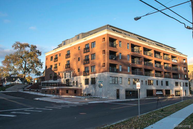 112 WALNUT Boulevard Unit 411