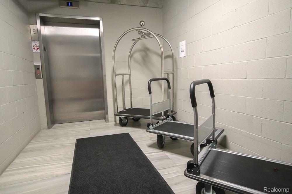 112 WALNUT Boulevard Unit 411