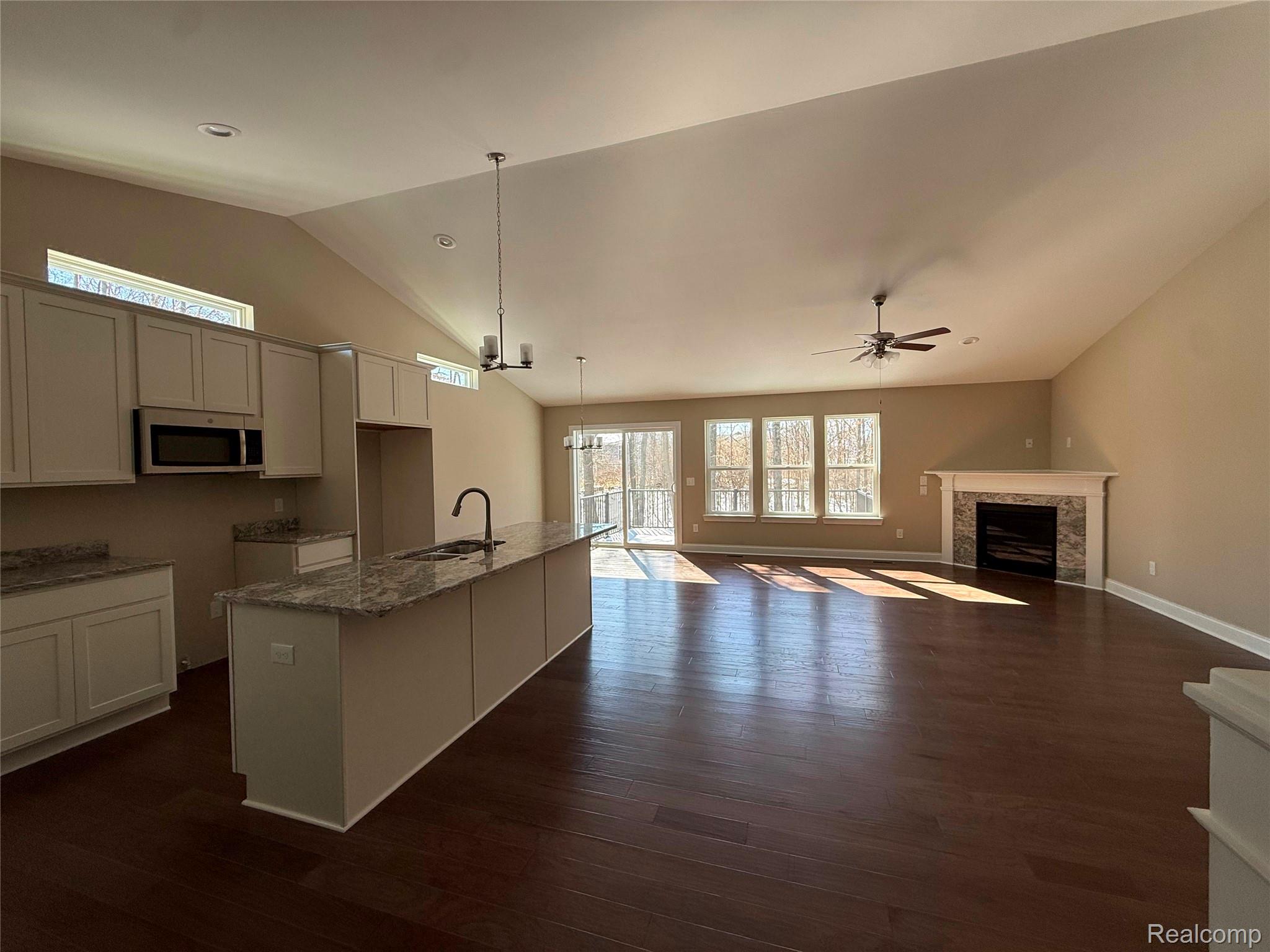 1079 Camellia Circle 33