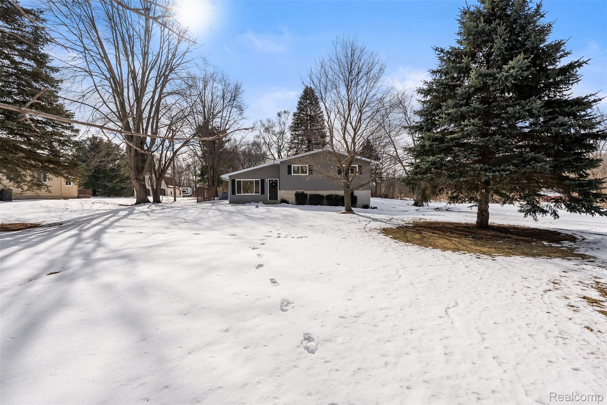 7067 Stanley Rd Road