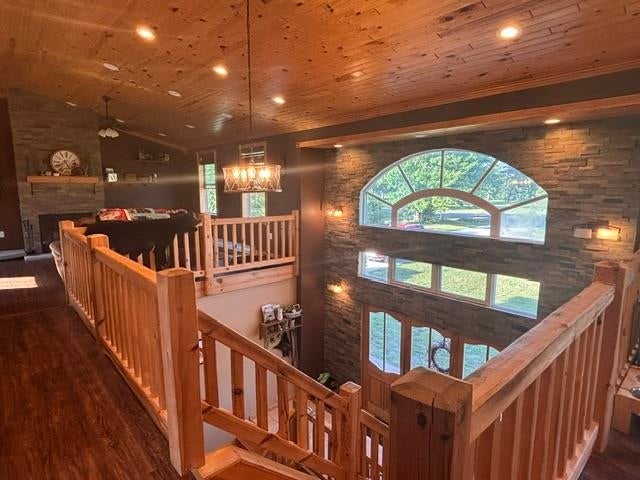 8444 Pineview