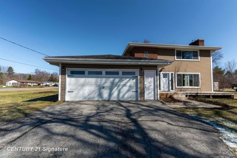 2251 E Stewart Road Midland Charter Township MI 48640