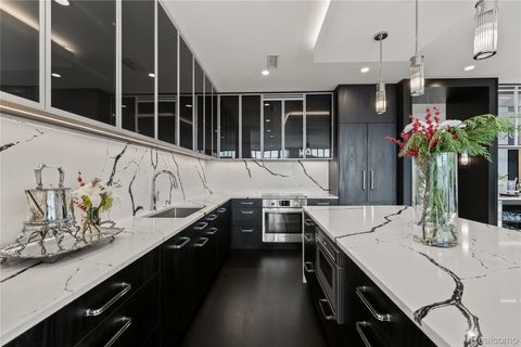 Tiny photo for 2051 VILLA Road #304, Birmingham City, MI 48009 (MLS # 20251060963)