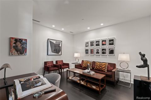 Tiny photo for 2051 VILLA Road #304, Birmingham City, MI 48009 (MLS # 20251060963)