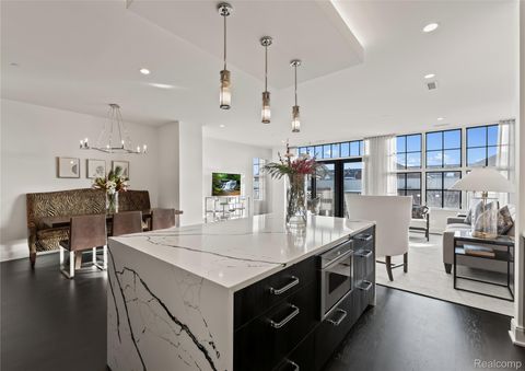 Tiny photo for 2051 VILLA Road #304, Birmingham City, MI 48009 (MLS # 20251060963)