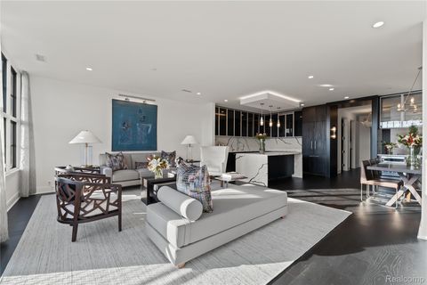 Tiny photo for 2051 VILLA Road #304, Birmingham City, MI 48009 (MLS # 20251060963)