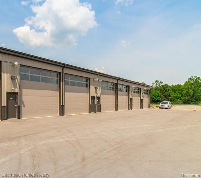 Properties Available 1 - 1 1641 Balian Road E-40