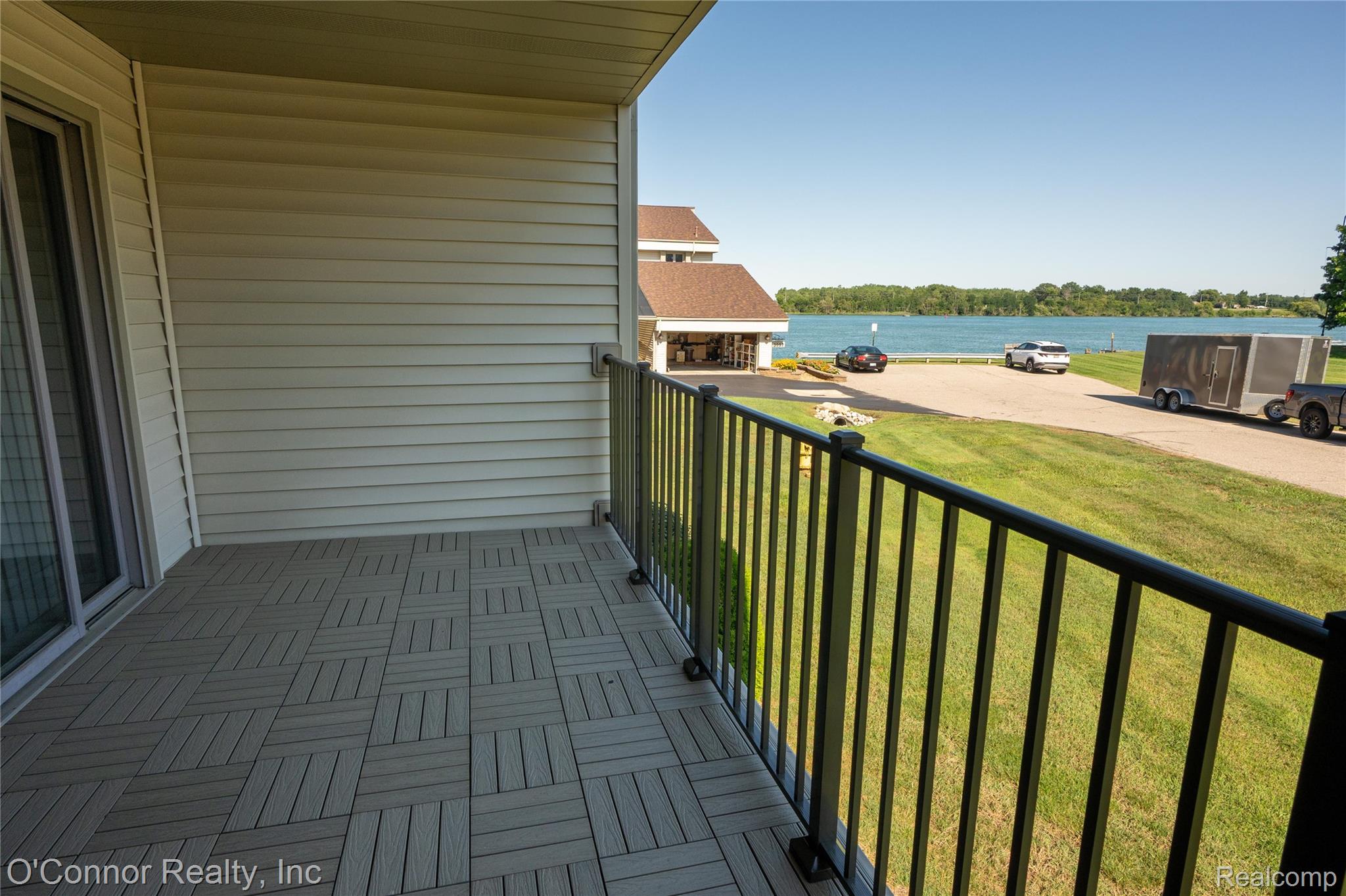 3995 River Road 16