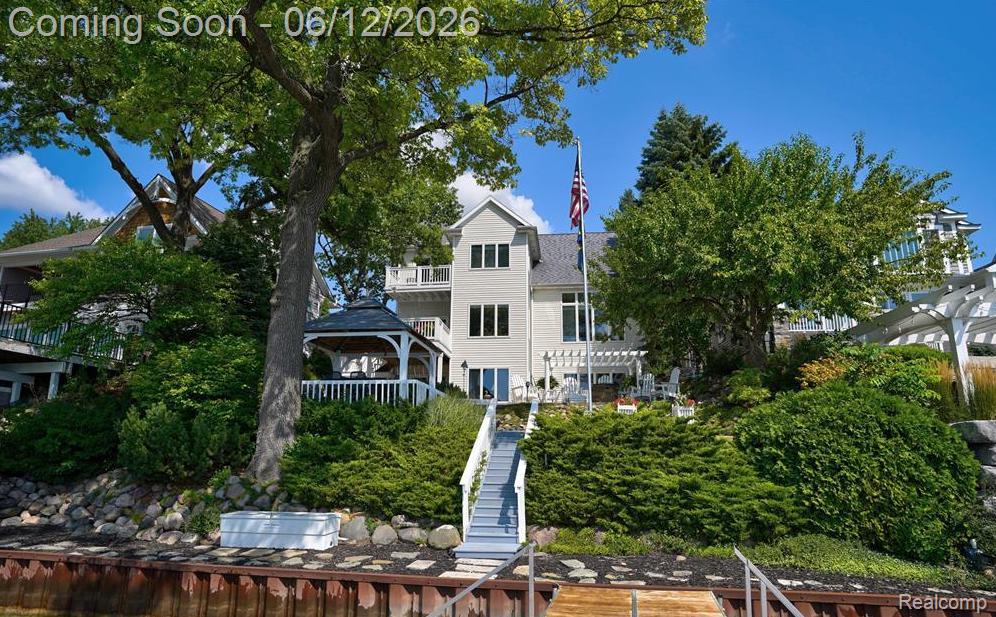 12224 Mantawauka Drive