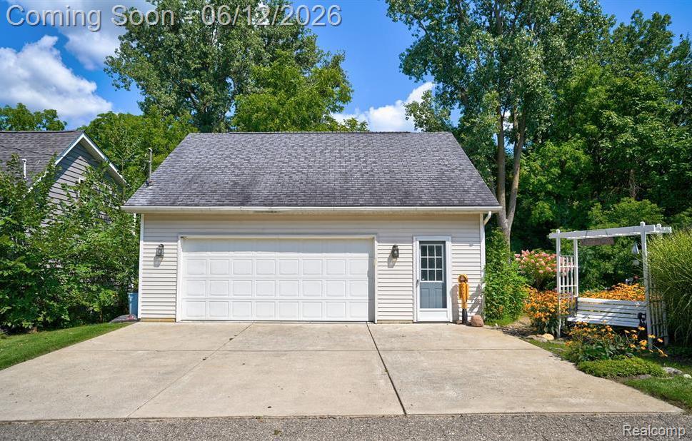 12224 Mantawauka Drive