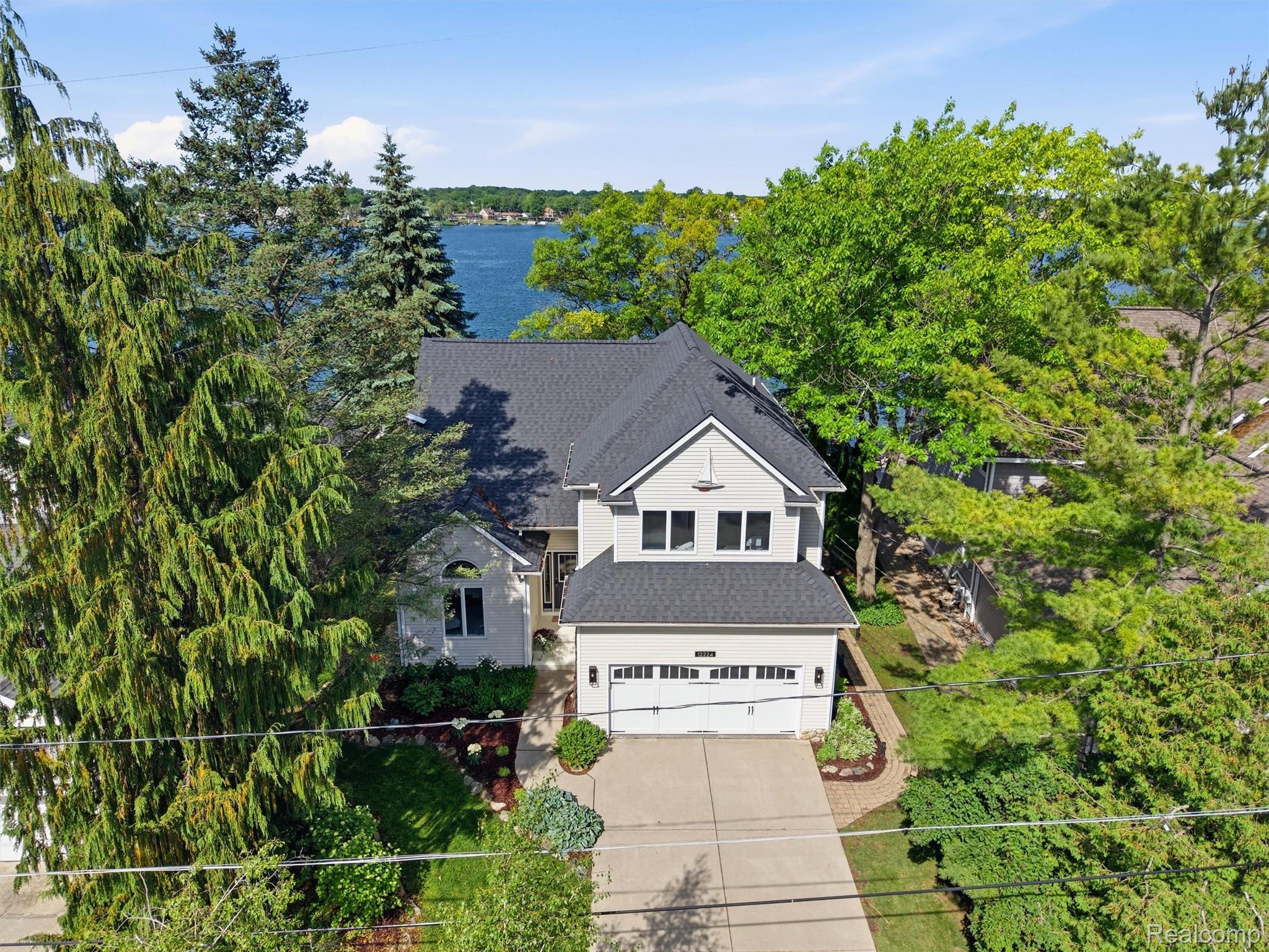 12224 Mantawauka Drive