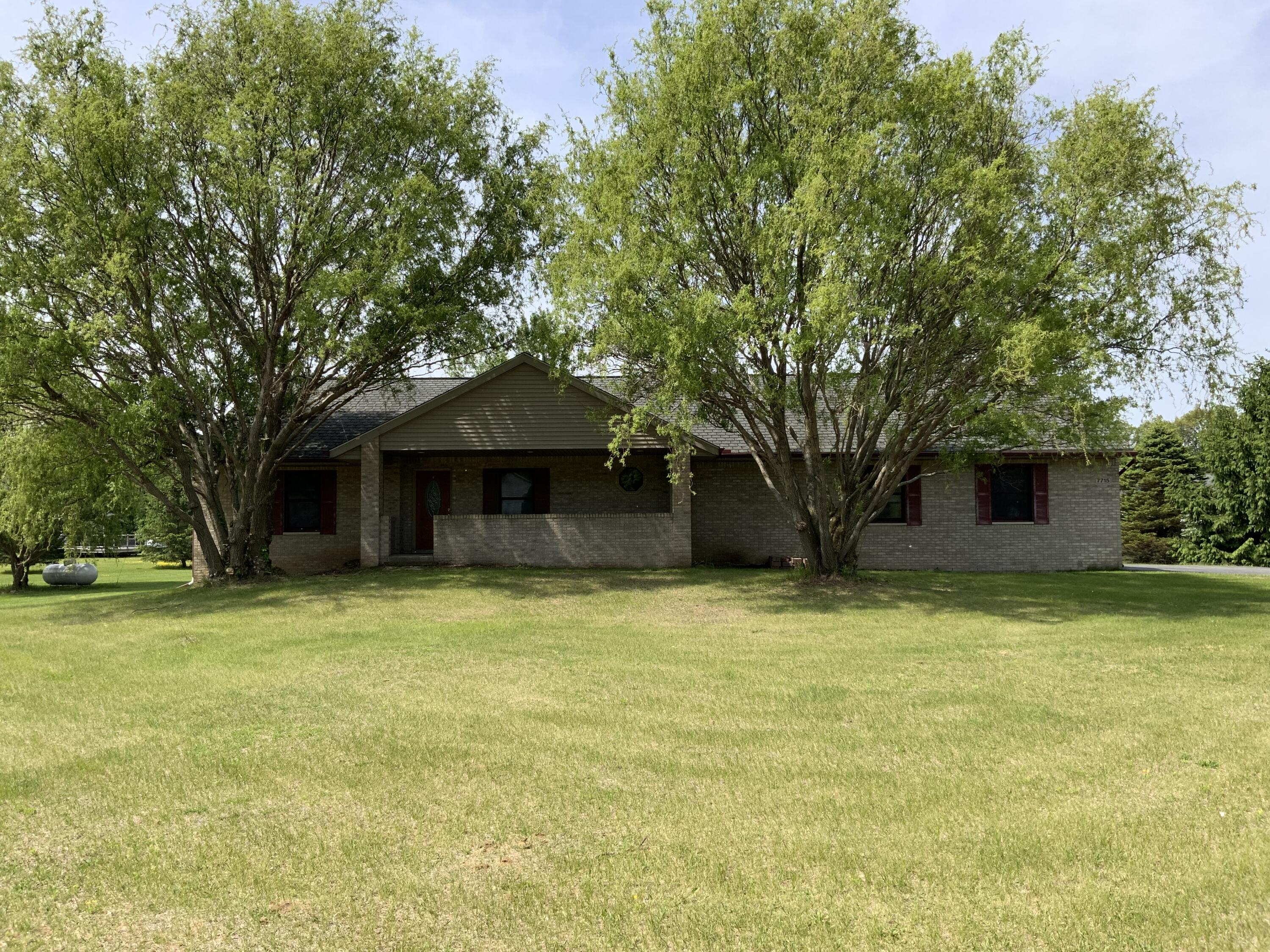 7715 Hidden Knoll Court NE 41