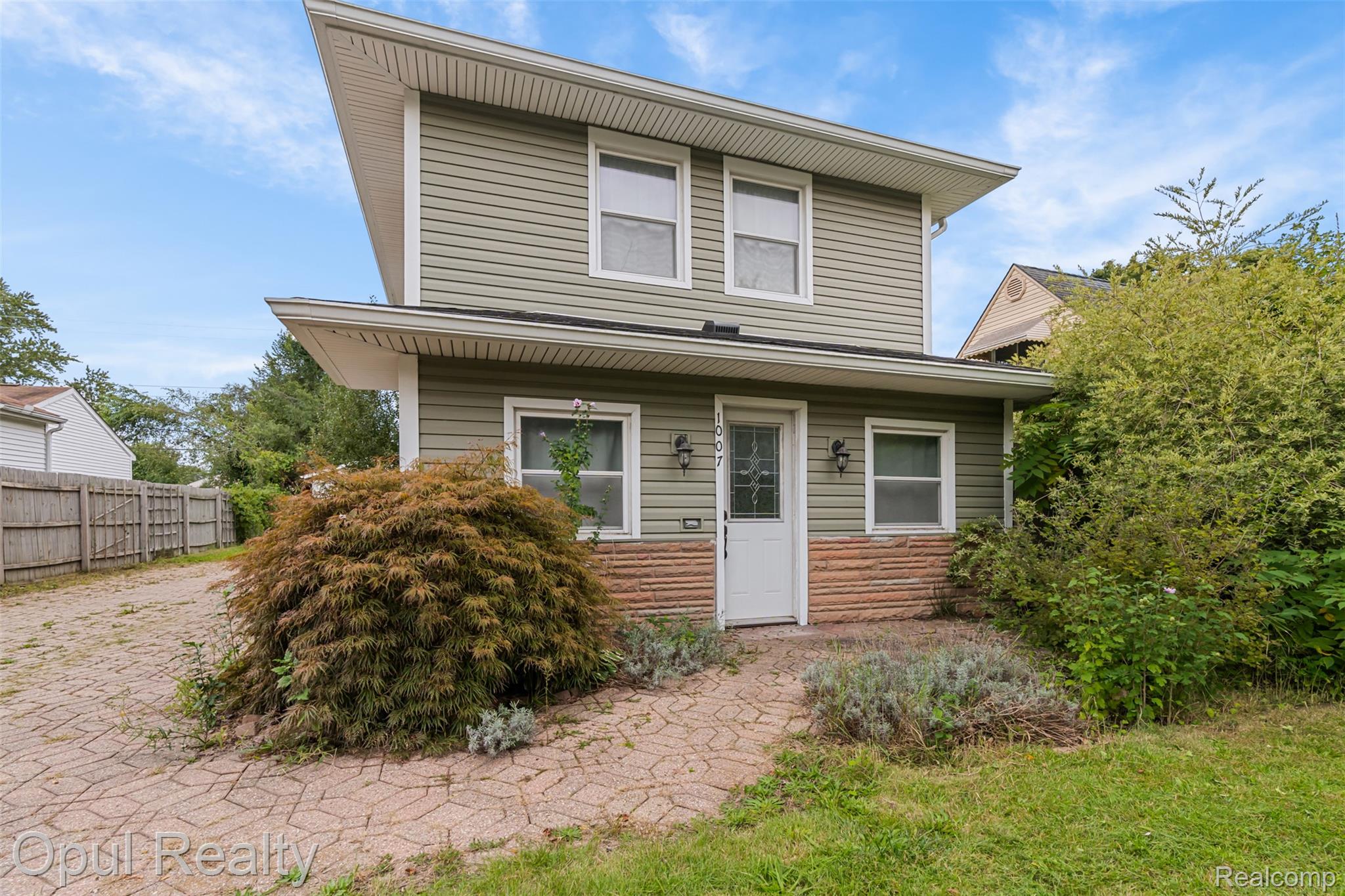 1007 Michigan Street