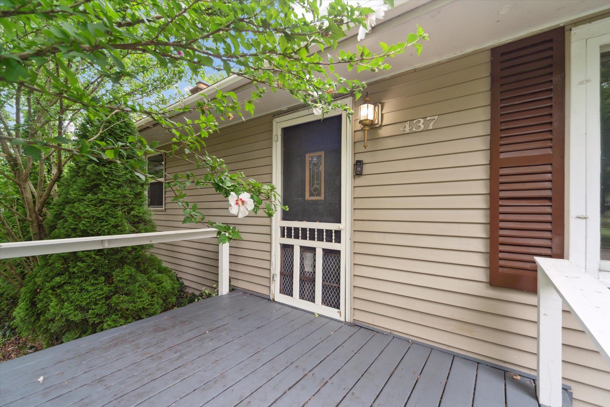 437 Iris Avenue