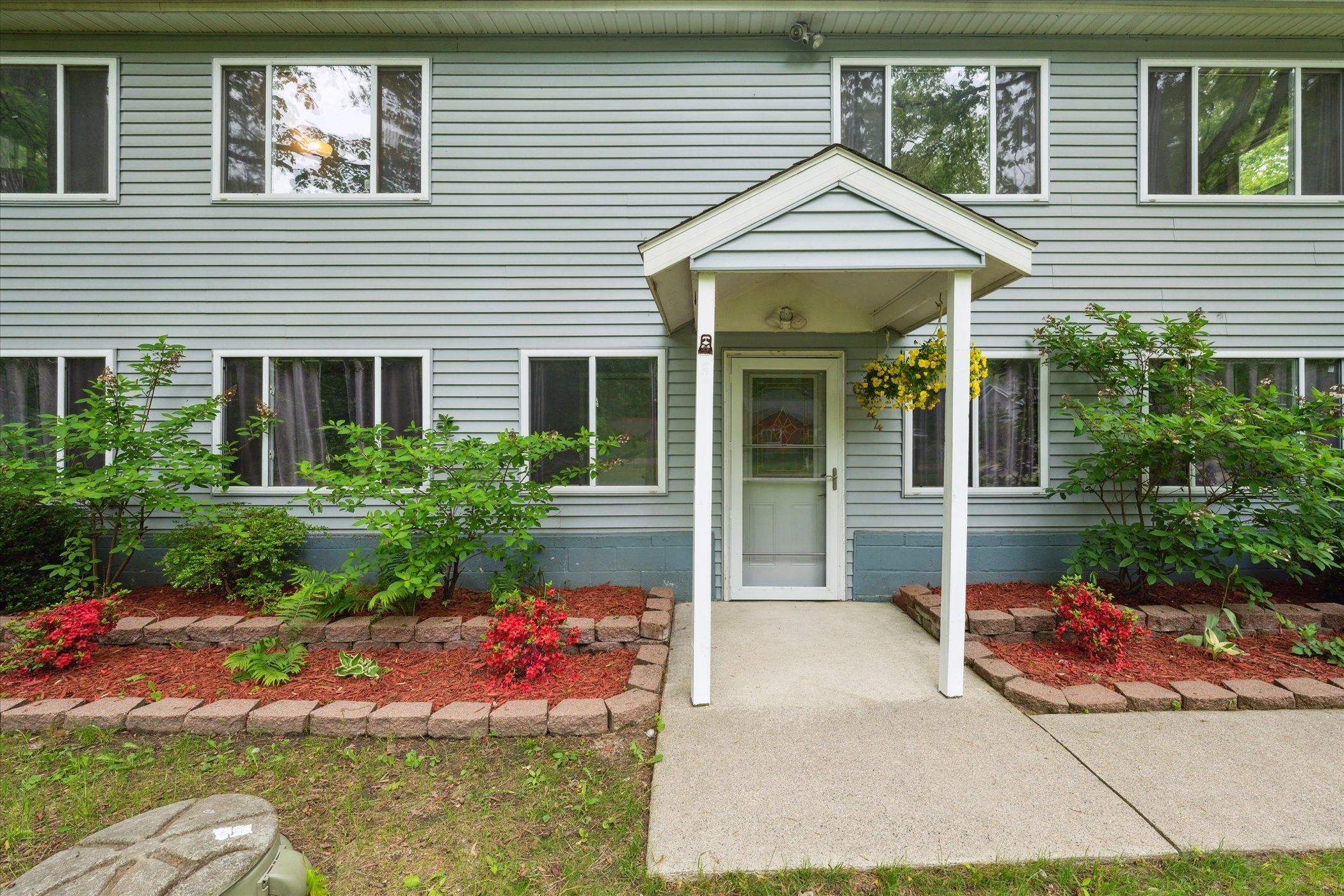 6544 Woodland Road