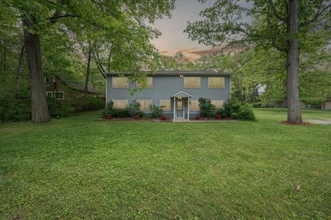 6544 Woodland Road Hamburg Township MI 48189