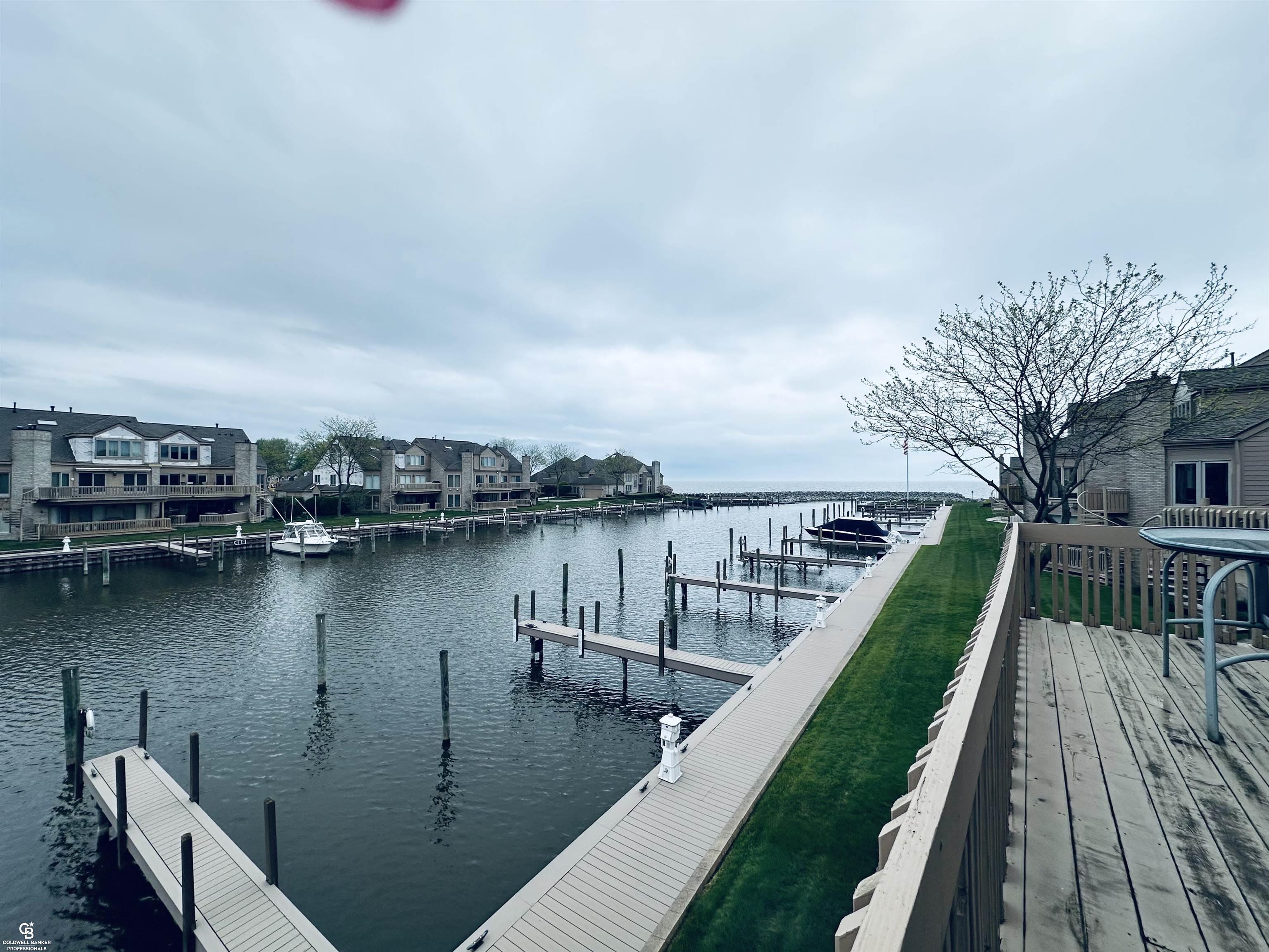 26140 HARBOUR POINTE DR S Drive