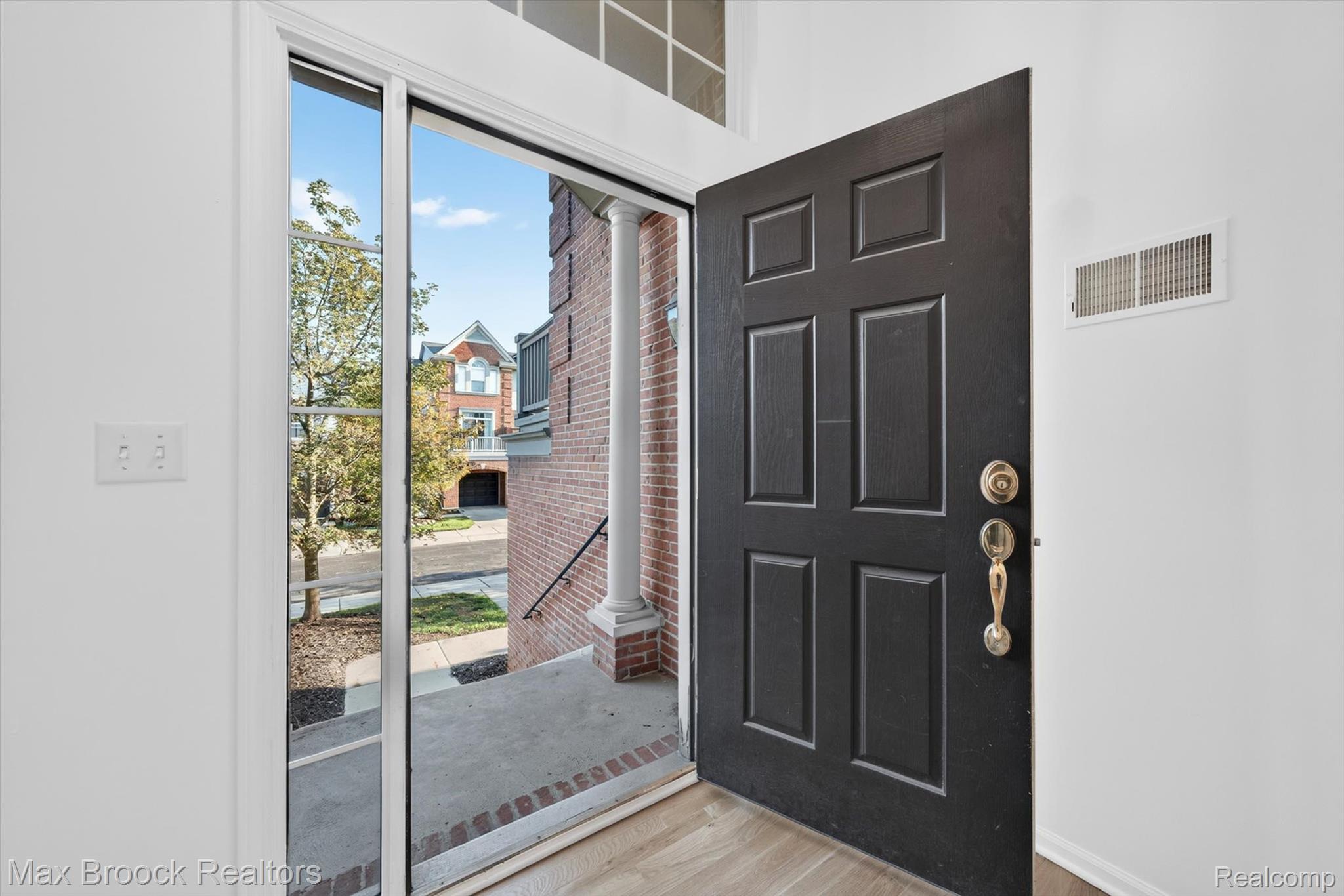 37508 Newburgh Park Circle