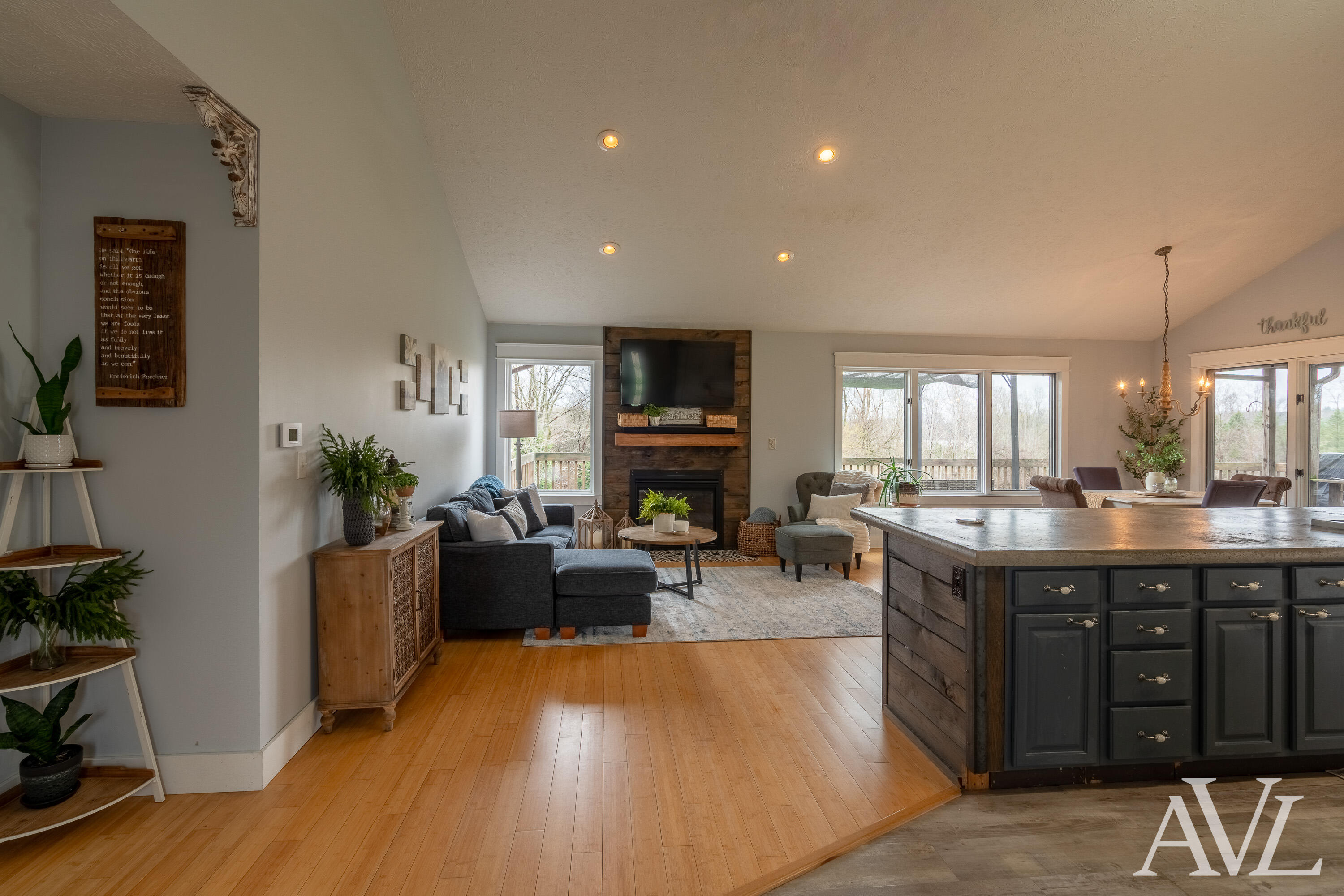 11855 Woodland Park Drive NE