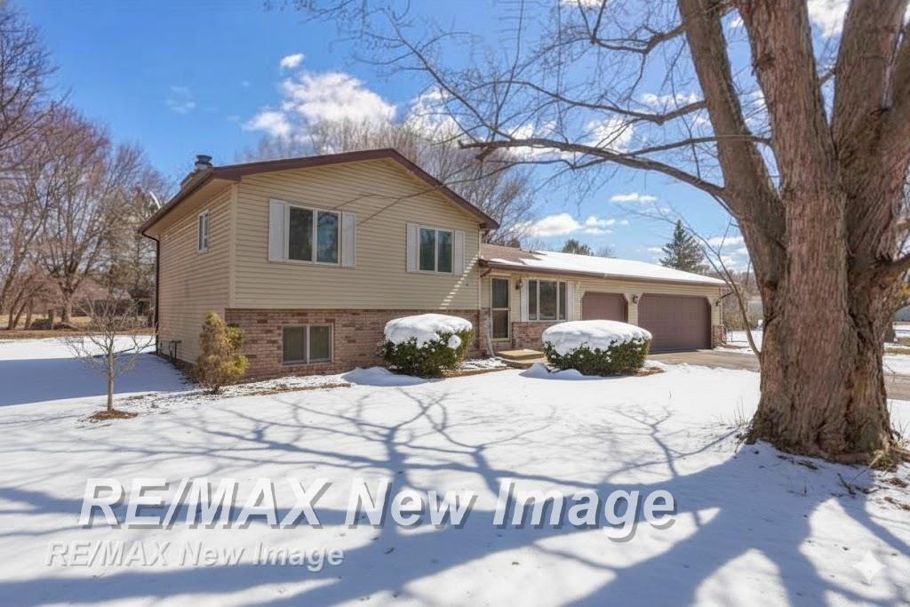 4132 Meadowbrook Drive