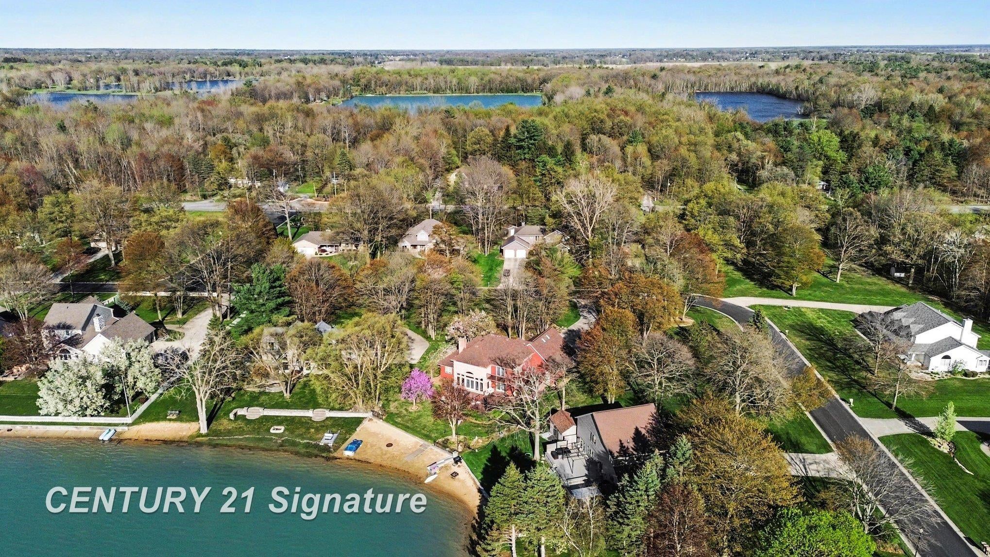 1944 E Lake Circle Drive