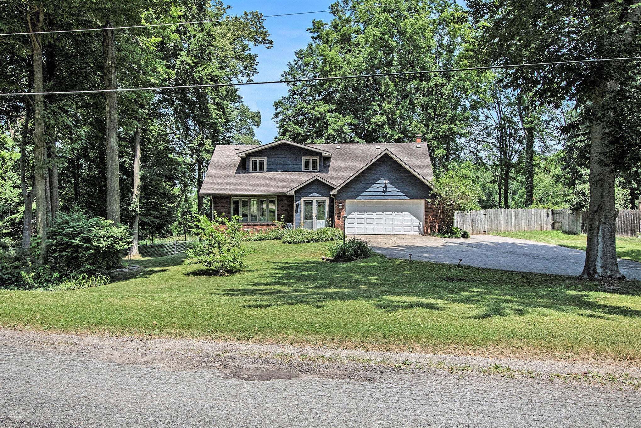 2569 Ridgewood Trail