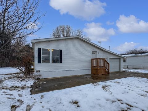 253 E Scarlet Oak Drive Coopersville City MI 49404