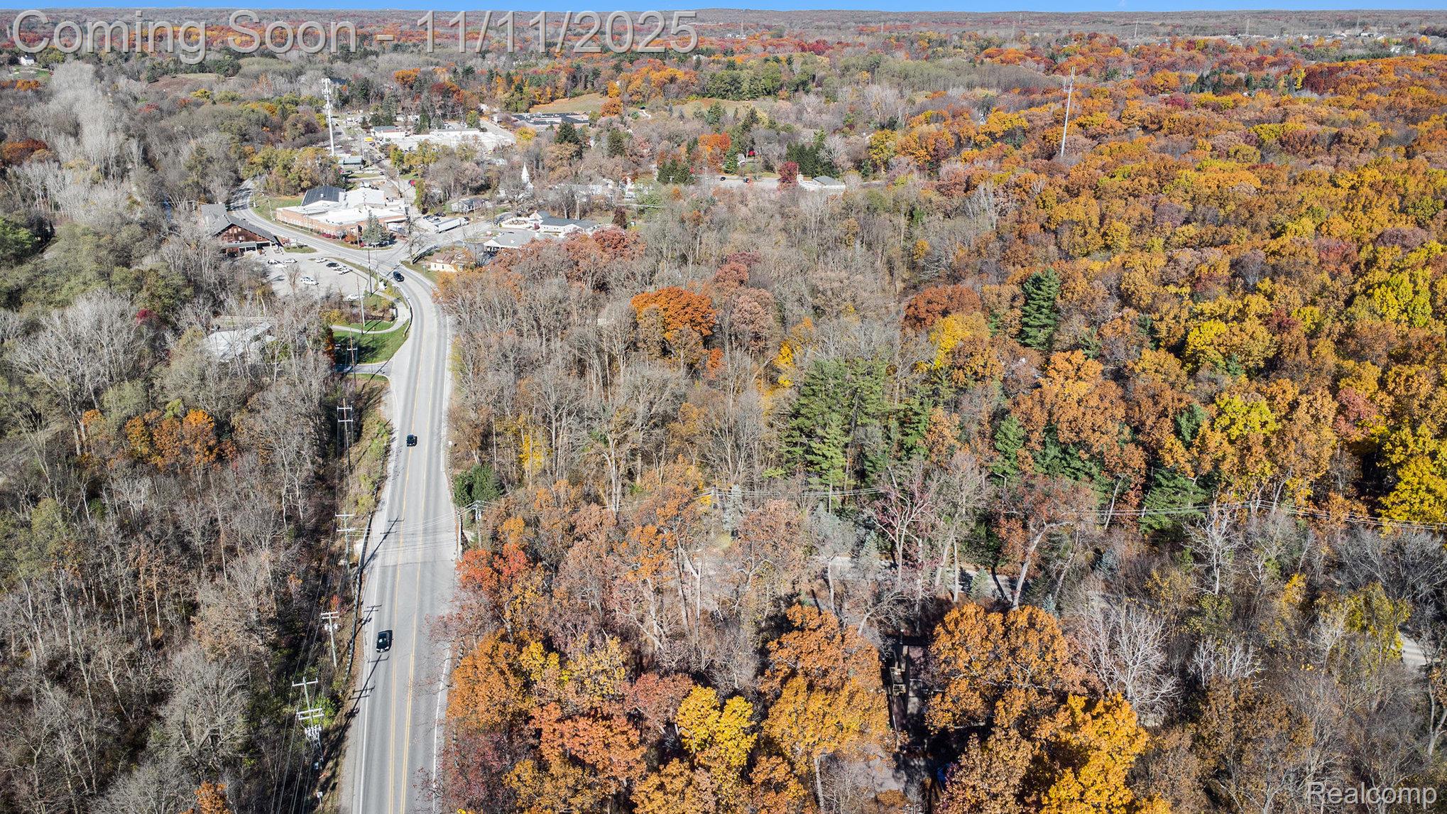 Oakland Charter Township, Michigan 48306, United States, 4 Bedrooms Bedrooms, ,3 BathroomsBathrooms,Residential,Coming Soon,241264