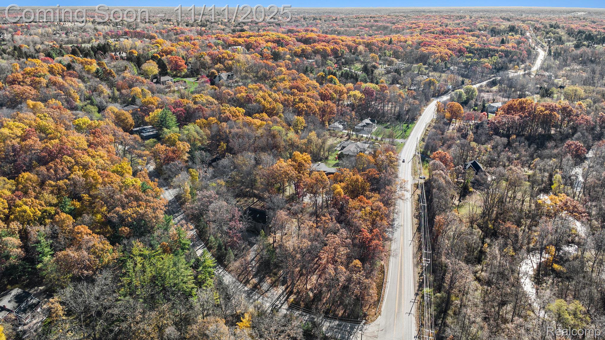 Oakland Charter Township, Michigan 48306, United States, 4 Bedrooms Bedrooms, ,3 BathroomsBathrooms,Residential,Coming Soon,241264