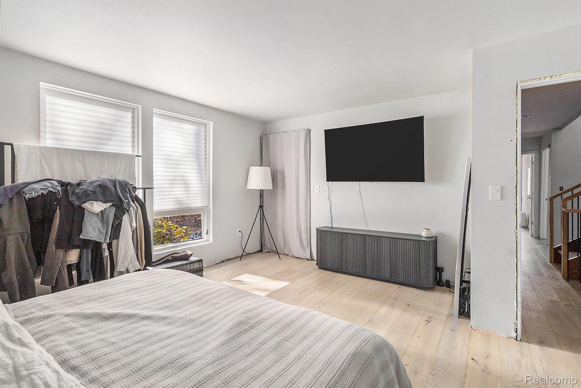 Oakland Charter Township, Michigan 48306, United States, 4 Bedrooms Bedrooms, ,3 BathroomsBathrooms,Residential,Coming Soon,241264