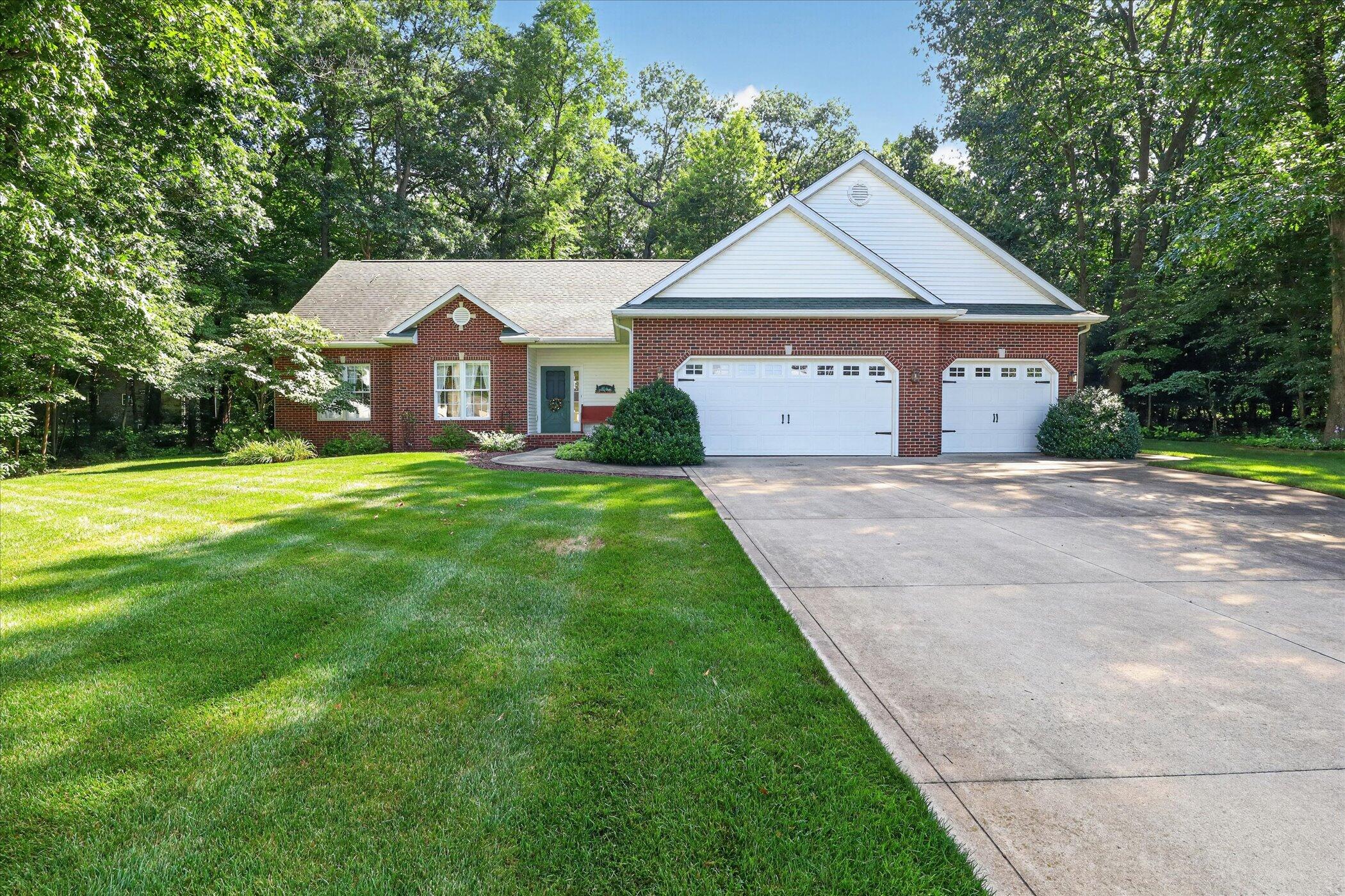 25464 Joelle Court
