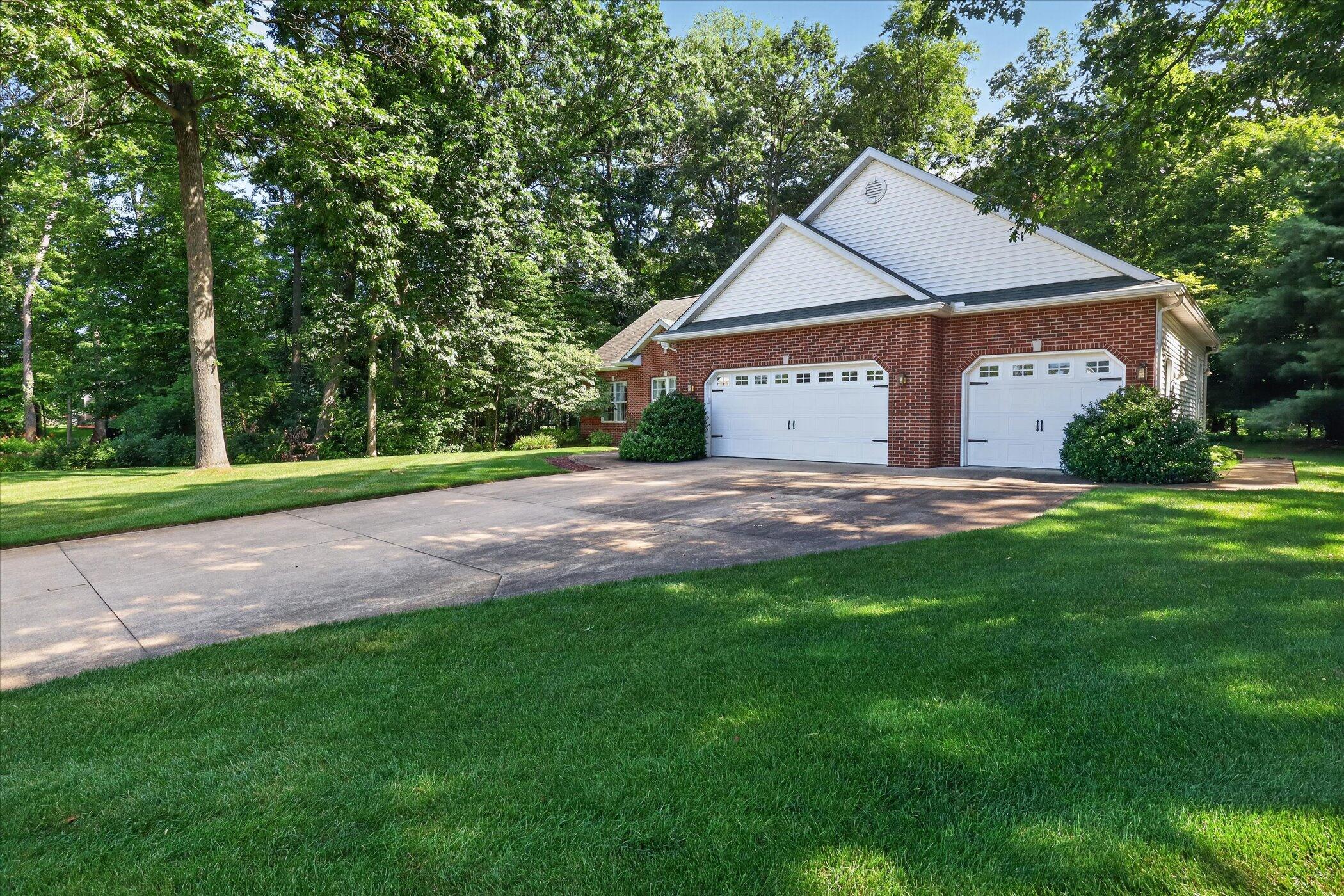 25464 Joelle Court