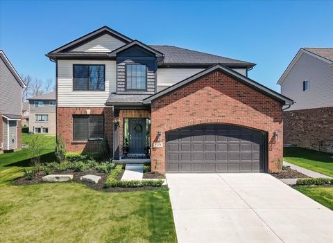 5134 MUIRFIELD Lane Independence Charter Township Oakland MI 48348