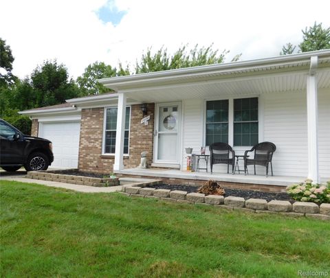 28091 Fair Oaks Lane 12 Harrison Charter Township MI 48045