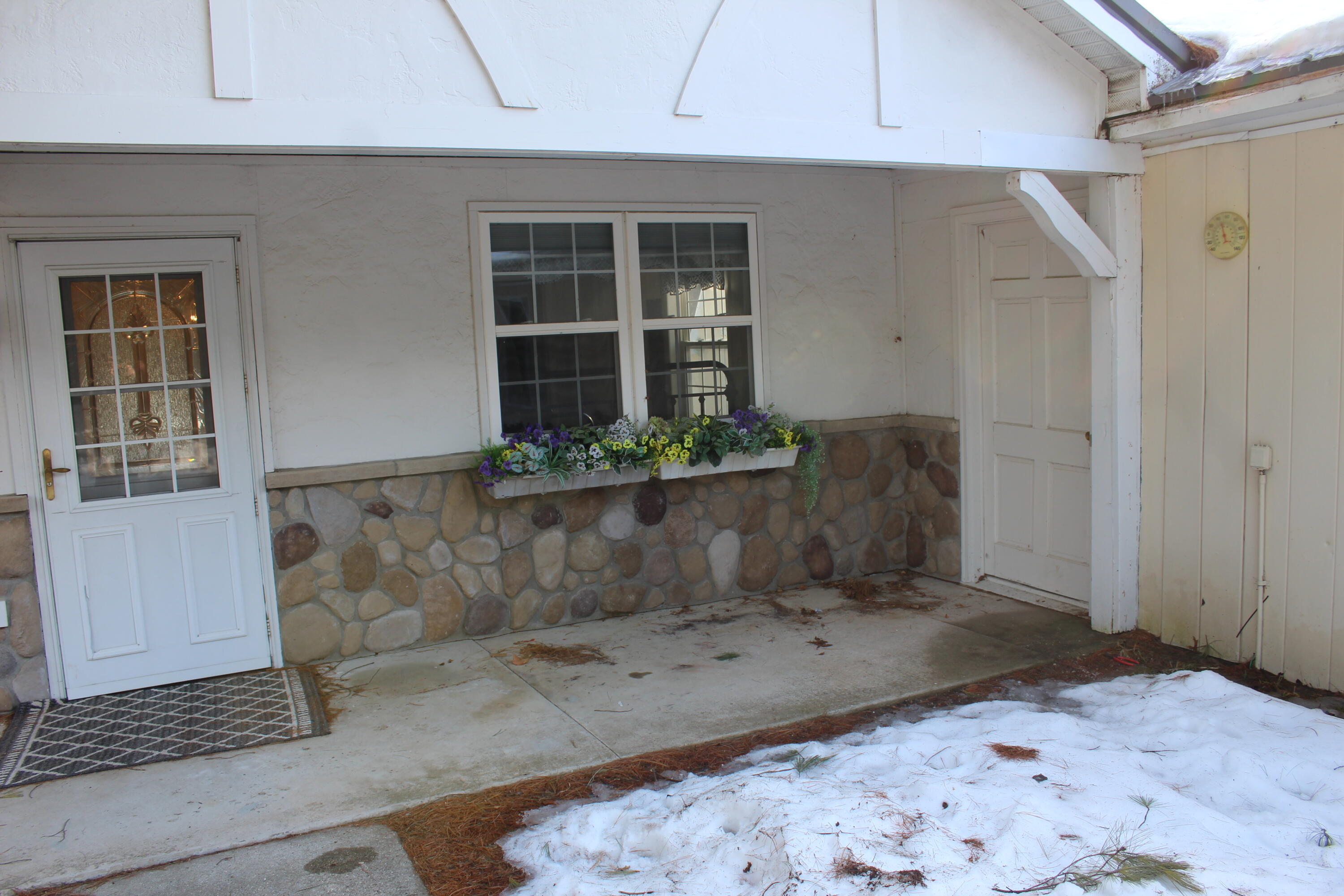 1132 N Meadowbrook Road