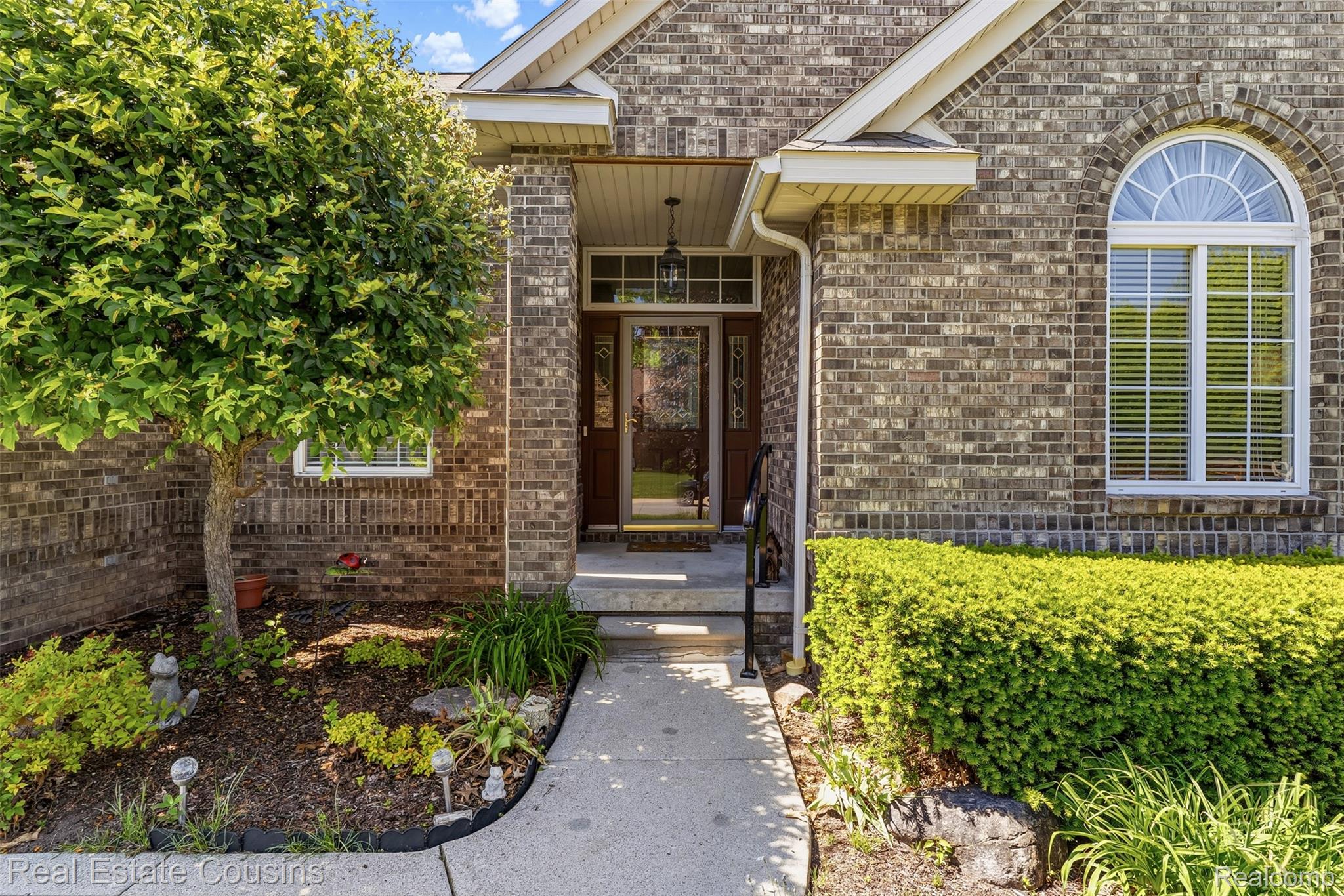 4344 Oak Tree Court