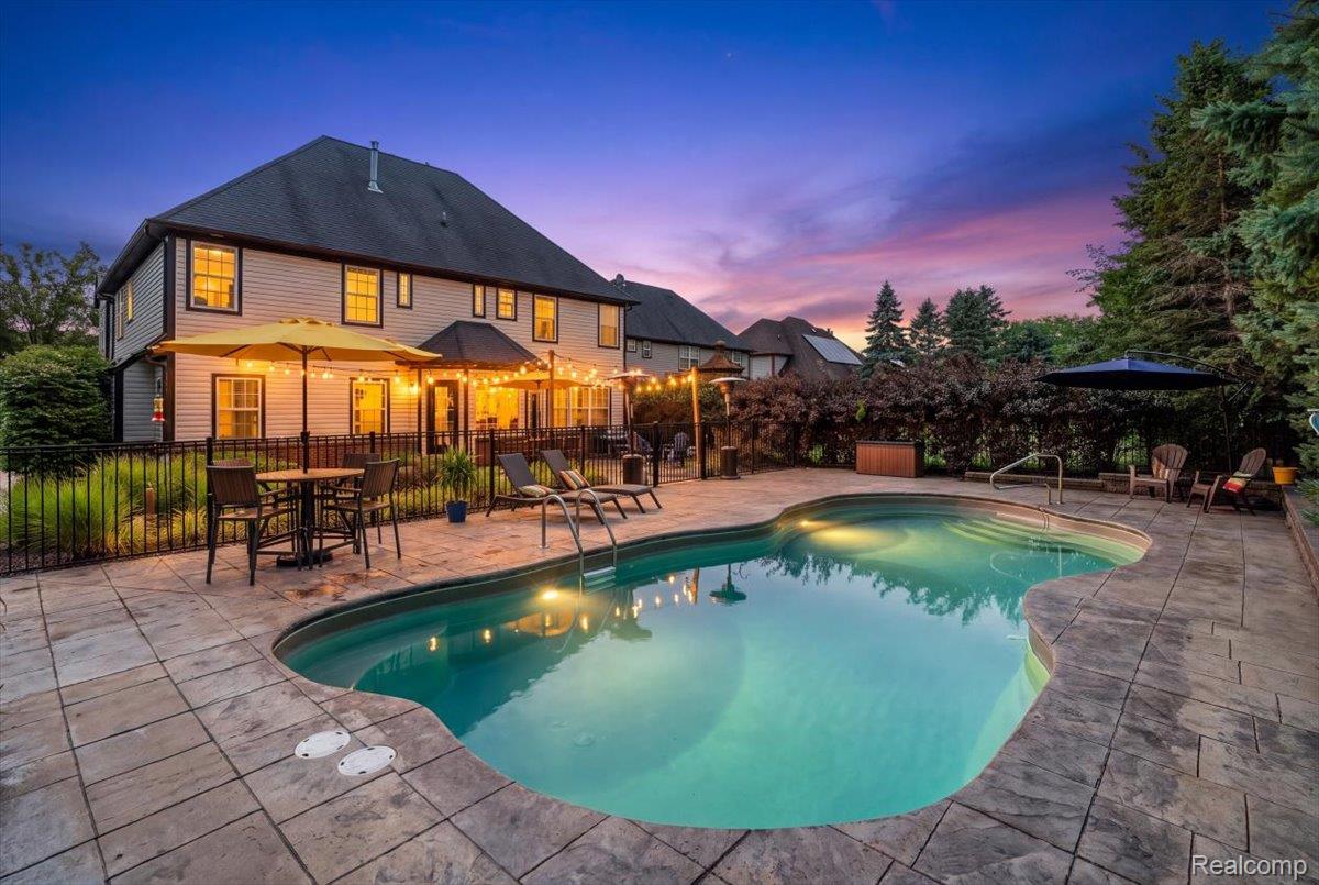 587 Bay Pointe Drive