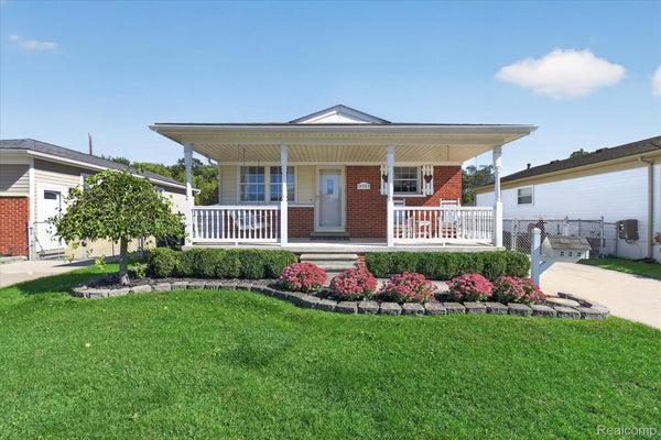 12383 HURON ST, TAYLOR, MI 48180 - Image ac71d00affe3af182d6643bb7b44b669/987879554