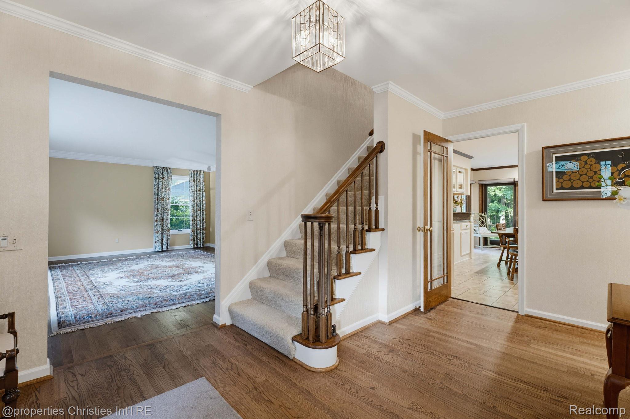 2593 Hounds Chase Drive