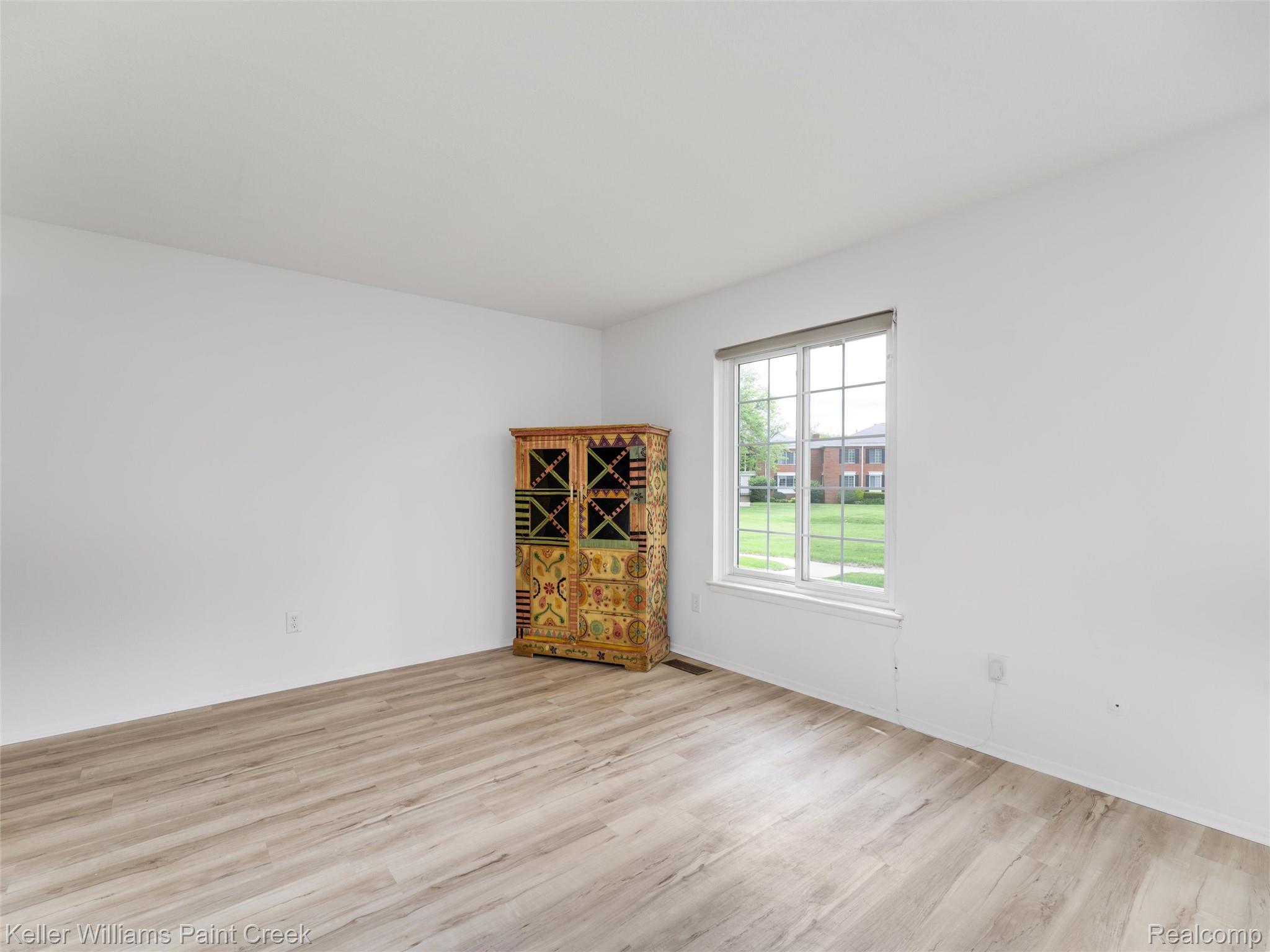 685 E Fox Hills Drive 67