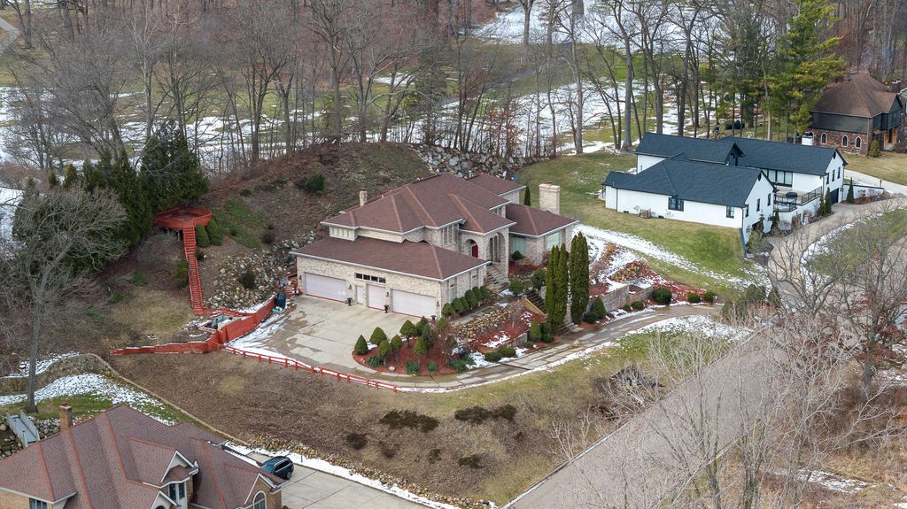 listing image 74
