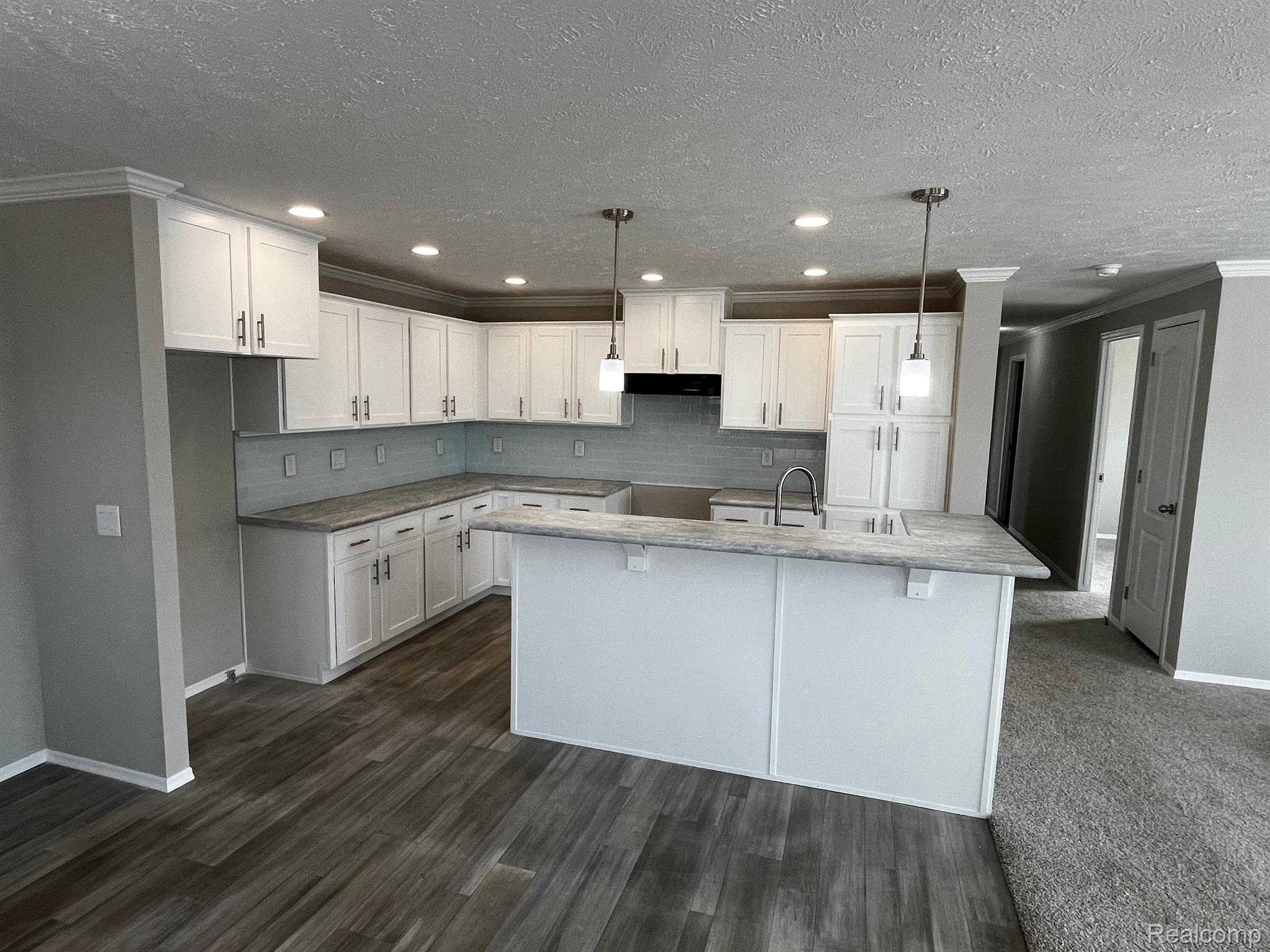 2772 NAPLES Court